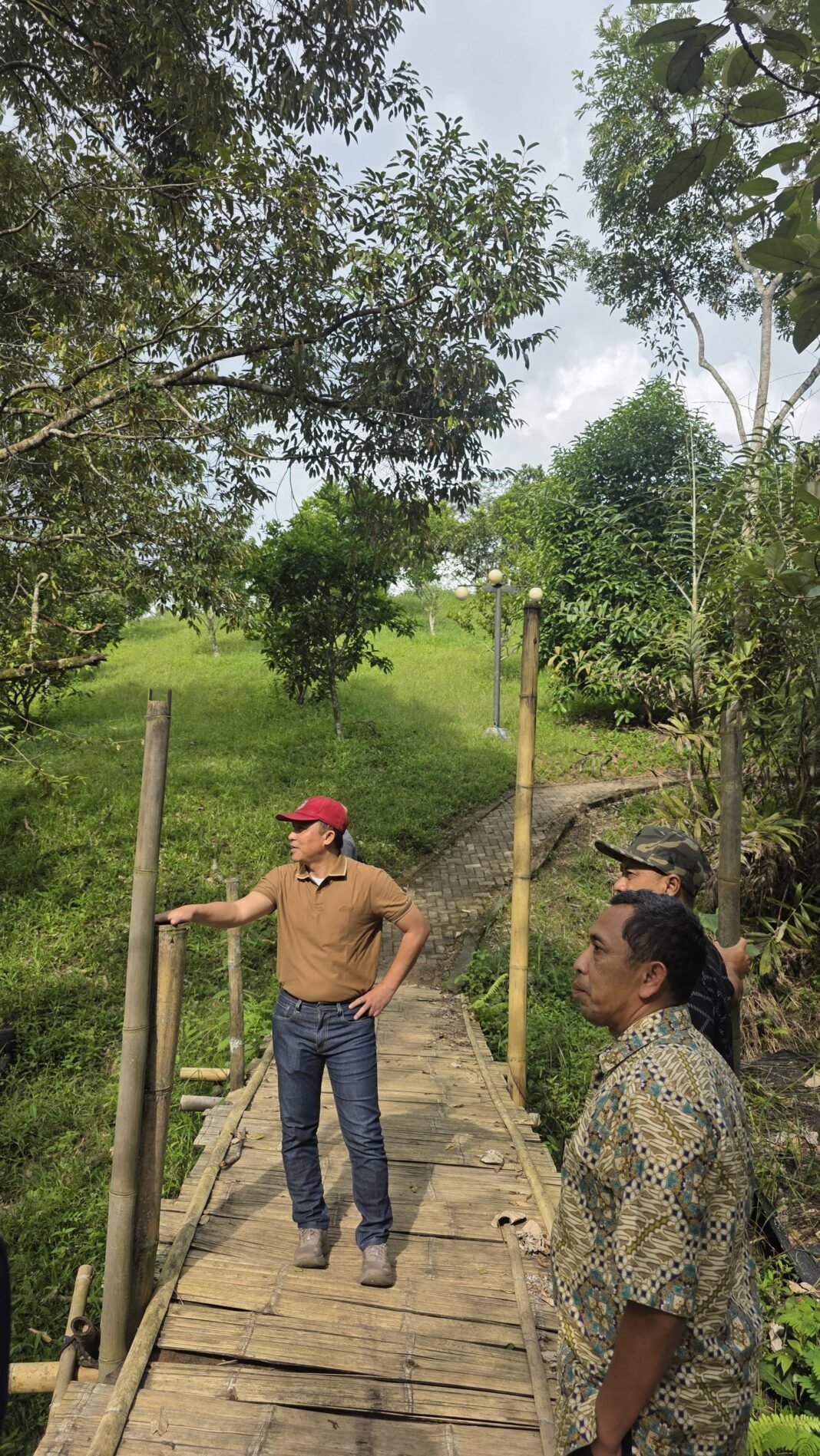 Parosil Mabsus: Kebun Raya Liwa Jadi Destinasi Wisata Edukasi dan Rekreasi Keluarga Parosil Mabsus: Kebun Raya Liwa Jadi Destinasi Wisata Edukasi dan Rekreasi Keluarga
