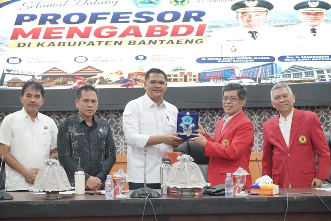 Bupati Bantaeng Sambut Tim Dewan Profesor Unhas, Perkuat Kolaborasi Akademisi untuk Pembangunan Daerah Bupati Bantaeng Sambut Tim Dewan Profesor Unhas, Perkuat Kolaborasi Akademisi untuk Pembangunan Daerah