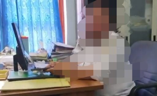 Oknum Pegawai Tata Usaha PUPR Prov. Sumut UPTD PUPR Tebing Tinggi Bertindak Arogan Saat Dikonfirmasi Oknum Pegawai Tata Usaha PUPR Prov. Sumut UPTD PUPR Tebing Tinggi Bertindak Arogan Saat Dikonfirmasi