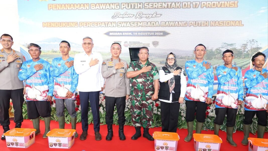 Dukung Swasembada Bawang Putih Nasional, Polda Sumsel Siapkan 81 Hektare Lahan Dukung Swasembada Bawang Putih Nasional, Polda Sumsel Siapkan 81 Hektare Lahan
