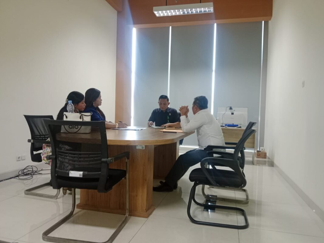 Dua kali tergugat mangkir,RIKHA PERMATASARI Kuasa Hukum Indah Sari Minta Perkara Lanjut ke Pokok Persidangan Dua kali tergugat mangkir,RIKHA PERMATASARI Kuasa Hukum Indah Sari Minta Perkara Lanjut ke Pokok Persidangan