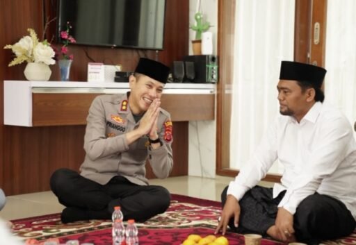 Kapolres Indramayu Temui Tokoh Agama di Haurgeulis, Perkuat Sinergi Jaga Kamtibmas Kapolres Indramayu Temui Tokoh Agama di Haurgeulis, Perkuat Sinergi Jaga Kamtibmas