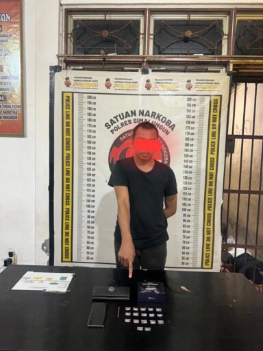 Berantas Narkoba, Polres Simalungun Gelar KRYD dan P4GN, Gerebek Rumah di Tapian Dolok, 1,99 Gram Sabu Disita Berantas Narkoba, Polres Simalungun Gelar KRYD dan P4GN, Gerebek Rumah di Tapian Dolok, 1,99 Gram Sabu Disita