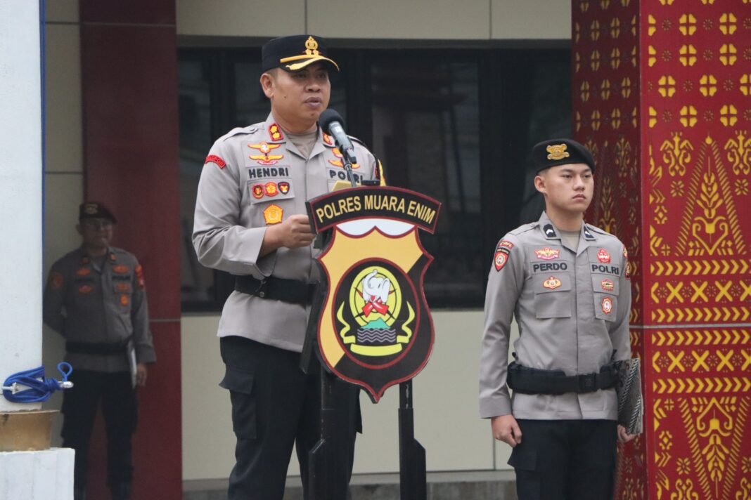 Kobarkan Semangat Persatuan, Kapolres Muara Enim Pimpin Upacara Hari Sumpah Pemuda ke-98 Tahun 2026 Kobarkan Semangat Persatuan, Kapolres Muara Enim Pimpin Upacara Hari Sumpah Pemuda ke-98 Tahun 2026