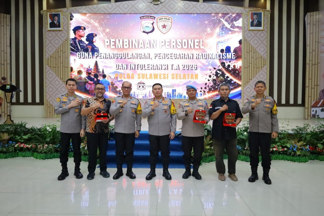Kapolda Sulsel Buka Pembinaan Personel Polri Tahun 2026, Perkuat Pencegahan Radikalisme dan Intoleransi Kapolda Sulsel Buka Pembinaan Personel Polri Tahun 2026, Perkuat Pencegahan Radikalisme dan Intoleransi