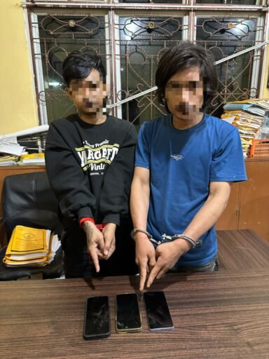 Kucoba Lari Tapi Polisi Mengikuti : Jatanras Polres Simalungun Bekuk Dua Pencuri Telepon Sopir Kucoba Lari Tapi Polisi Mengikuti : Jatanras Polres Simalungun Bekuk Dua Pencuri Telepon Sopir
