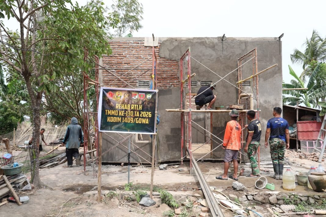 Tiap Paku Membawa Harapan, Rumah Layak Bapak Muh. Ramli Capai 59 Persen Tiap Paku Membawa Harapan, Rumah Layak Bapak Muh. Ramli Capai 59 Persen