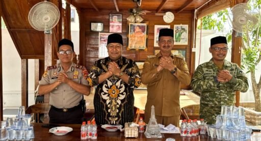 Muspika Kuta Baro Perkuat Sinergi Bersama Tgk. Ahmada, Dukung Suksesnya MTQ XXXV Aceh Besar | Kompas.red Muspika Kuta Baro Perkuat Sinergi Bersama Tgk. Ahmada, Dukung Suksesnya MTQ XXXV Aceh Besar | Kompas.red
